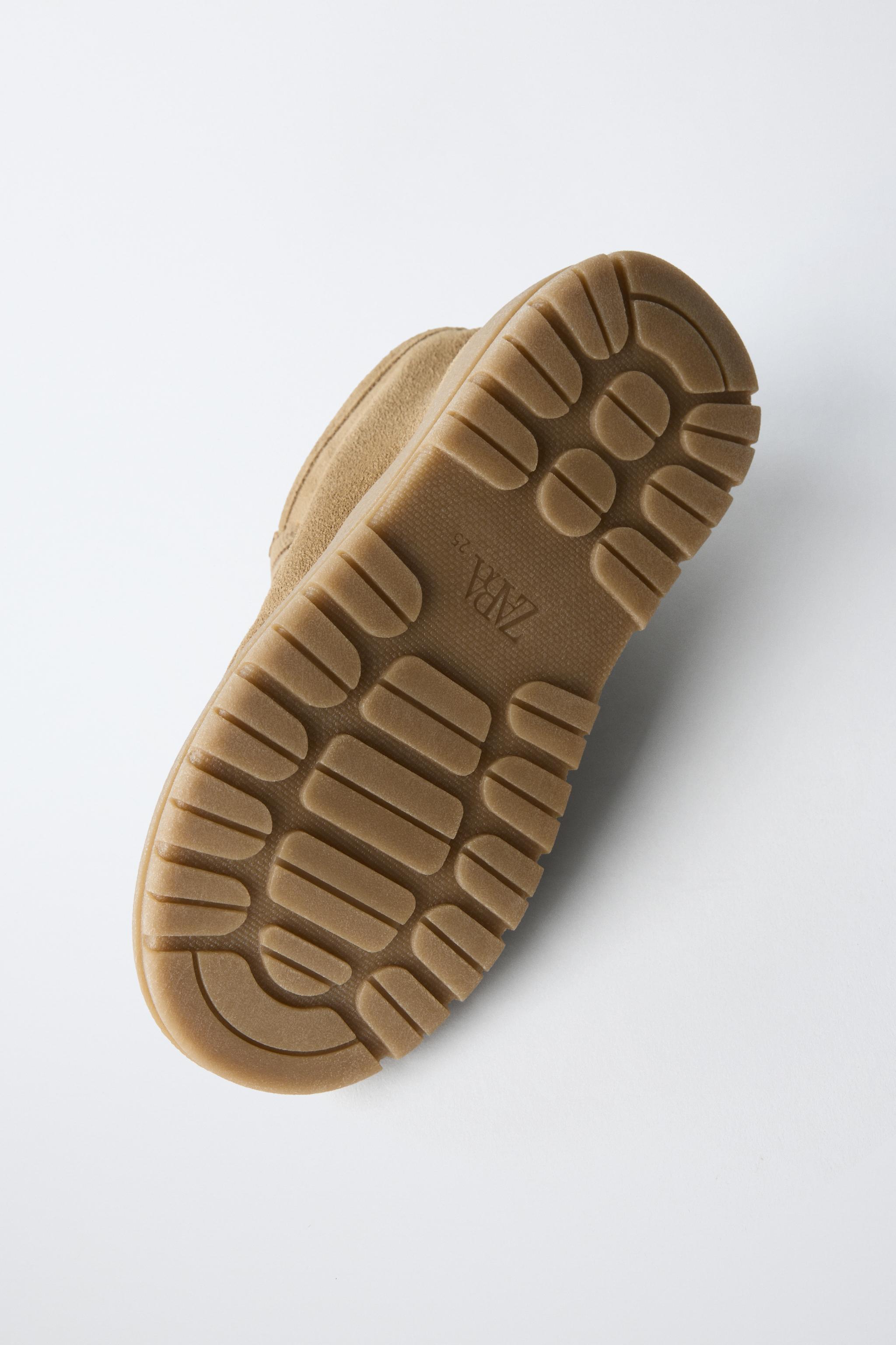 BOTTINES EN CUIR